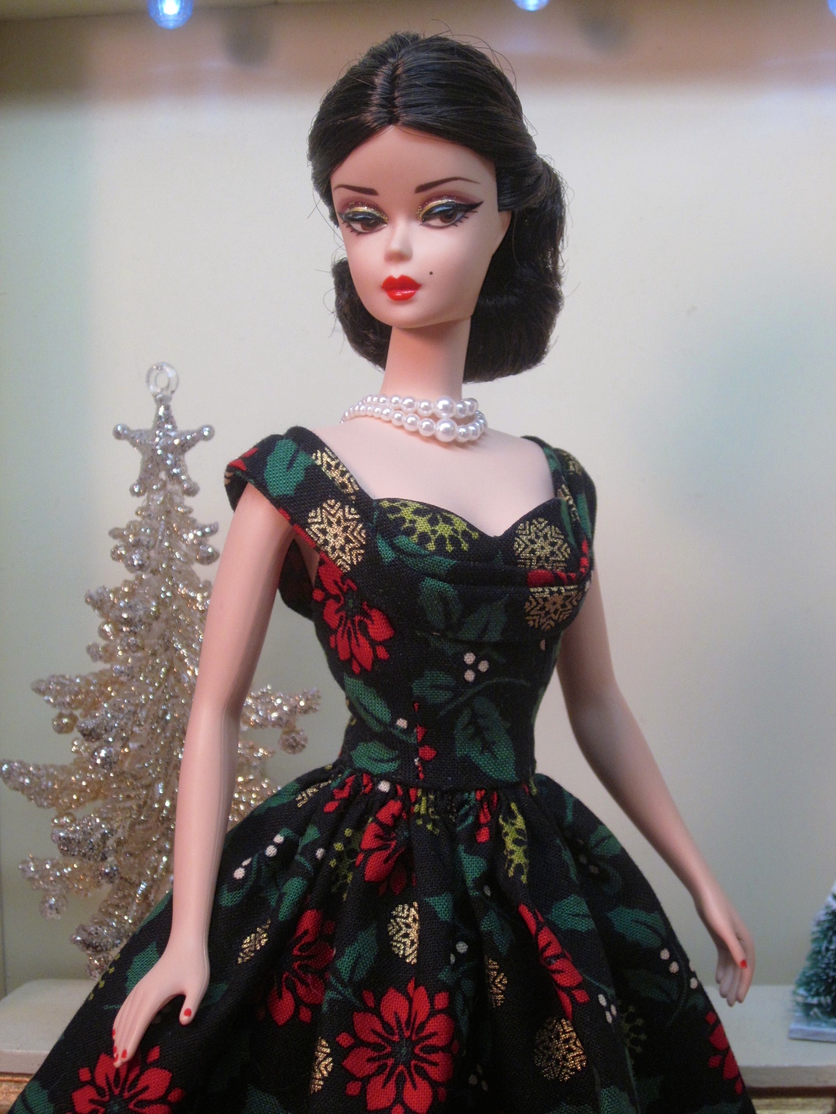 Holiday Rockabilly Dress in Poinsettia | bellissimacouturefashions